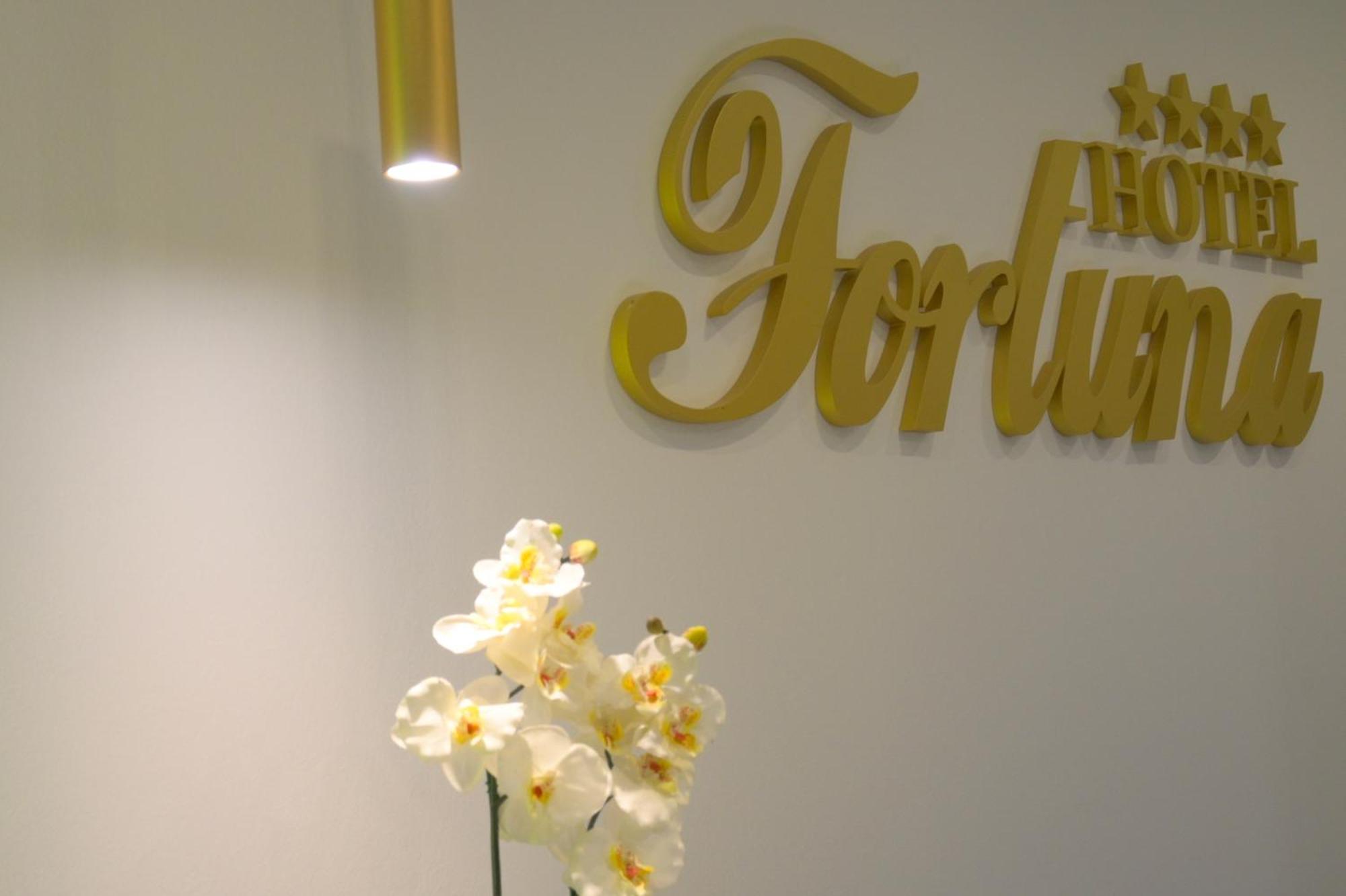 מילנה Hotel Fortuna מראה חיצוני תמונה