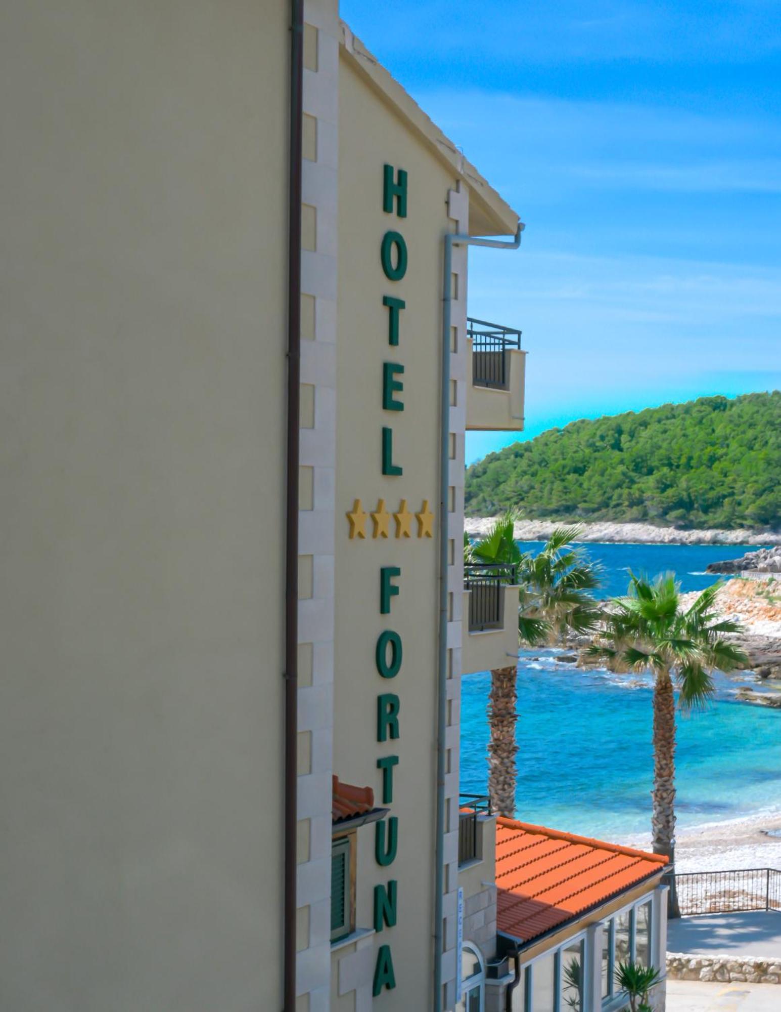 מילנה Hotel Fortuna מראה חיצוני תמונה