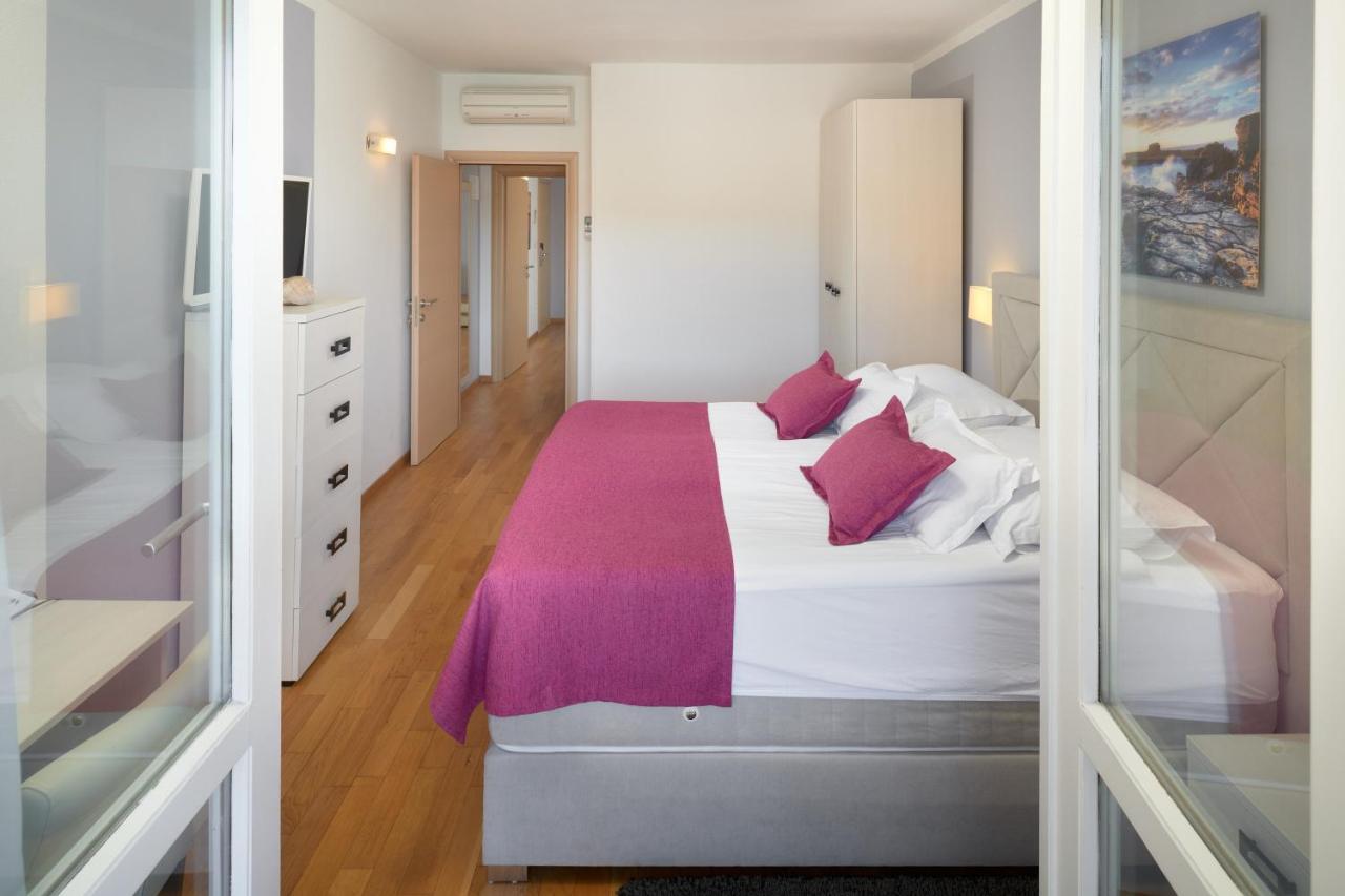 מילנה Hotel Fortuna מראה חיצוני תמונה