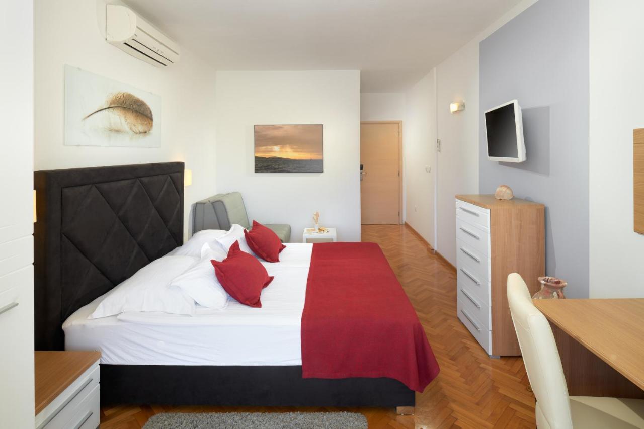 מילנה Hotel Fortuna מראה חיצוני תמונה